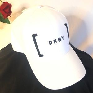 DKNY Embroidered logo classic Hat